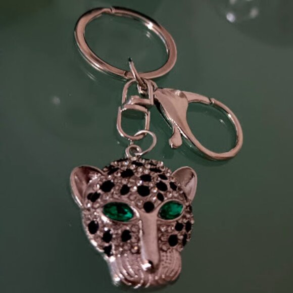 MINT Cheetah Silver Black Enamel Green & Clear Crystals Purse Charm Key Chain - Picture 3 of 7